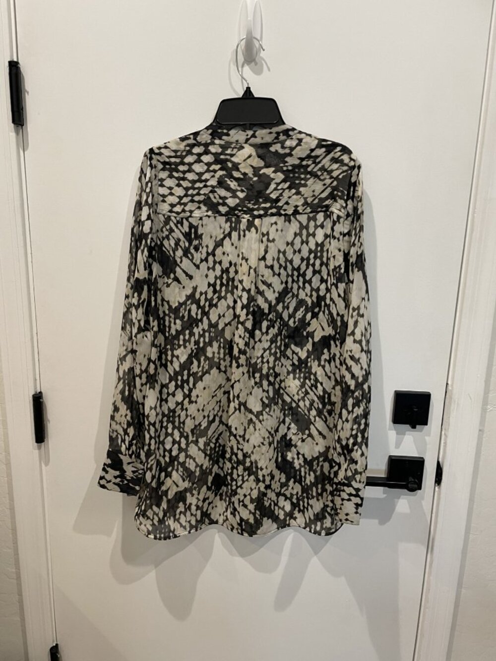Vince Semi-sheer silk tunic - Size Small - Retail $365 - Designer - Luxury - Picture 2 of 4
